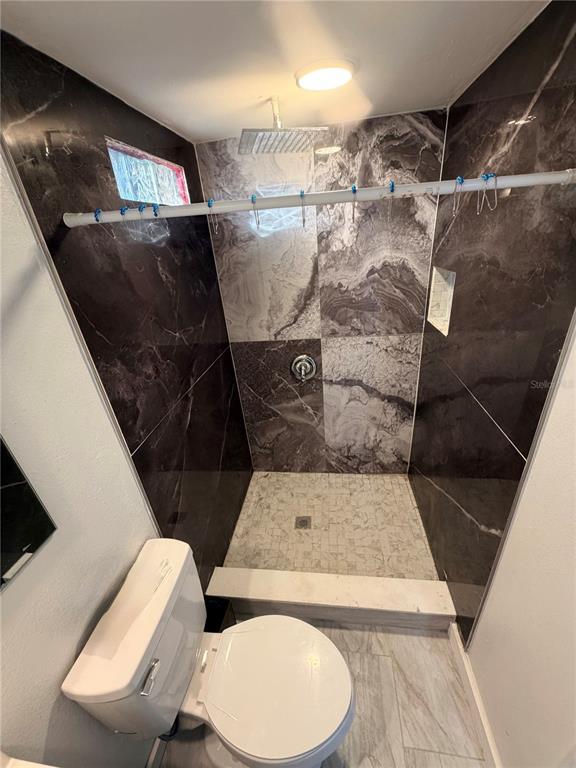 Building Photo - 5195 Countryside Ct