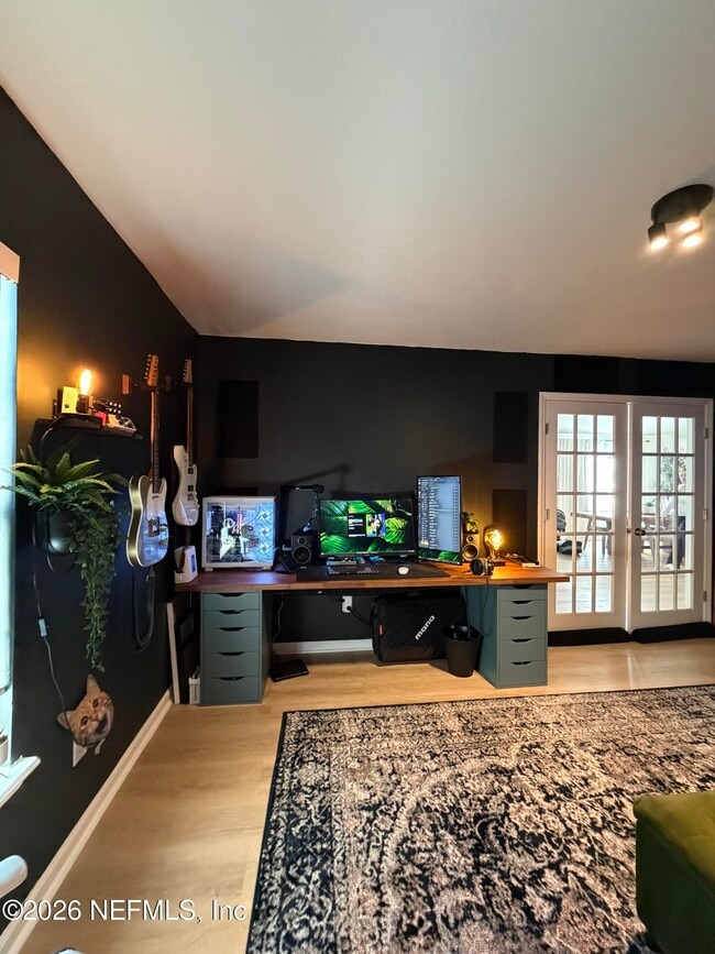 Building Photo - 4014 Cedar Bluff Ln