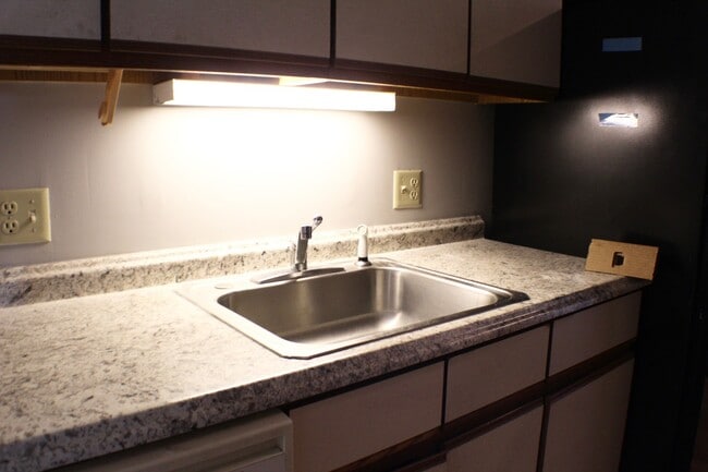 Building Photo - 1026 Blue Ridge Dr