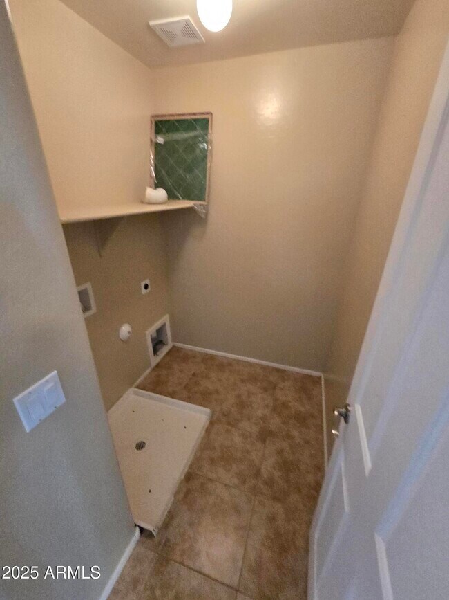 Building Photo - 6072 S Tucana Ln