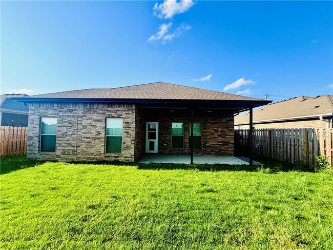 Building Photo - 424 NW 59th Ave