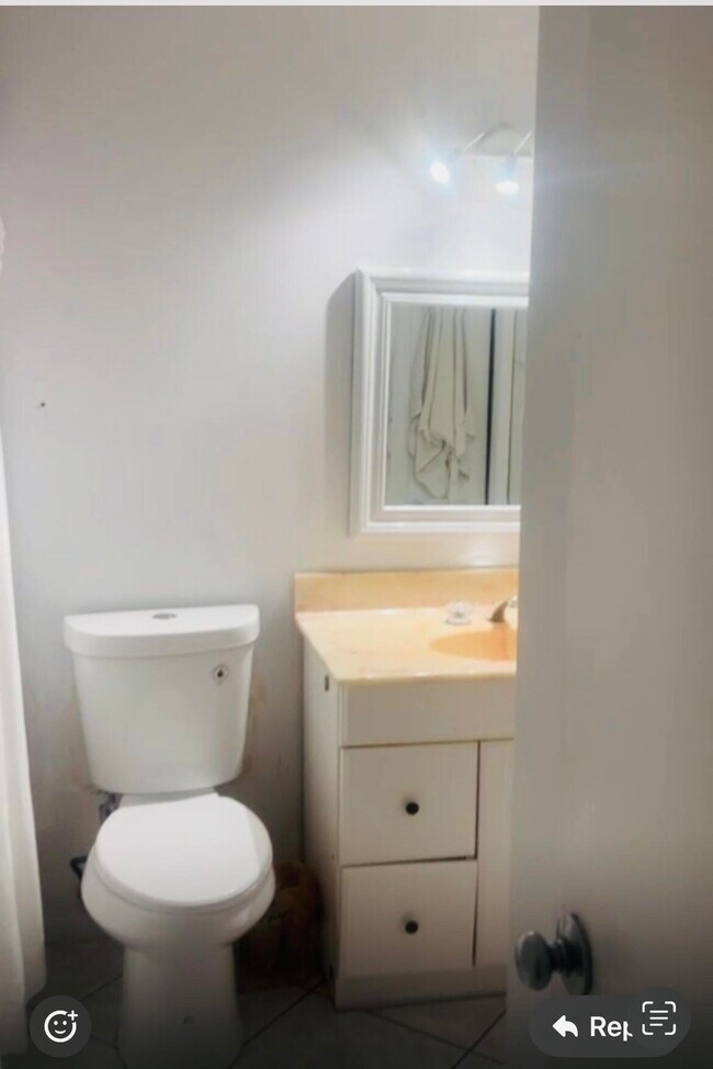 Building Photo - 139 Sparrow Dr