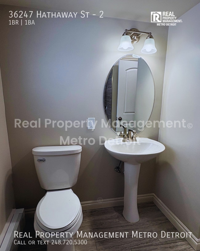 Building Photo - 36247 Hathaway St