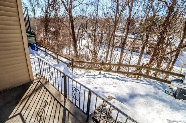 Building Photo - 615 Fox Run Ln