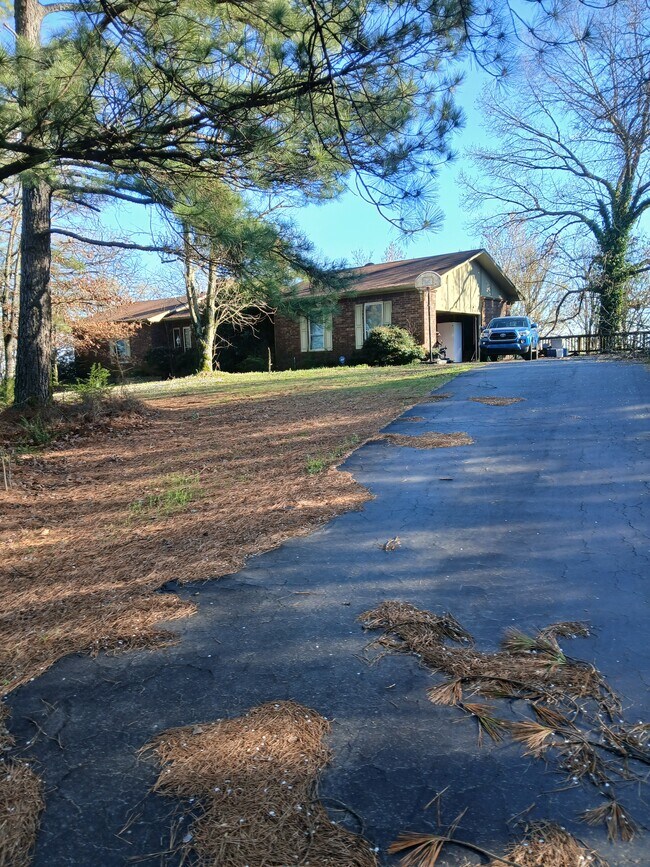 Building Photo - 100 Old Highway 64