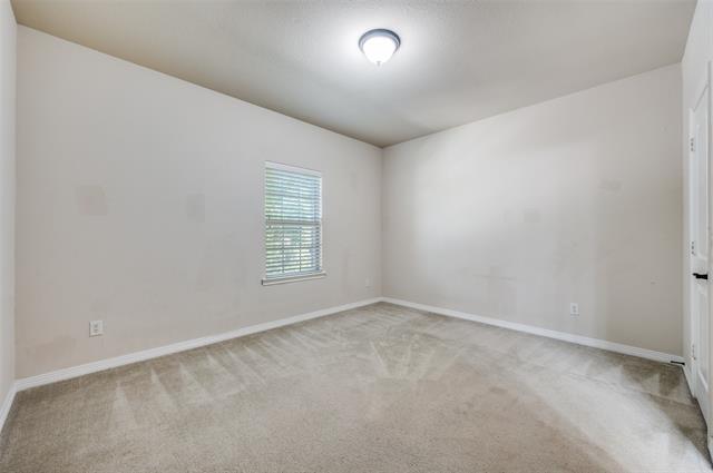 Building Photo - 7495 Perry Dr