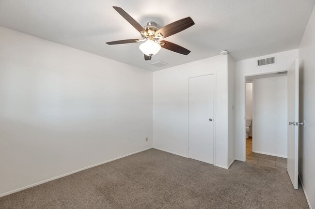 Building Photo - 5-Bedroom Tempe Home with Private Pool & Turf Yard Near ASU