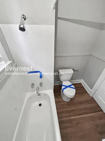 Building Photo - 2932 E 118th St