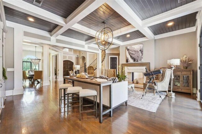 Building Photo - 2242 Shoal Creek Rd