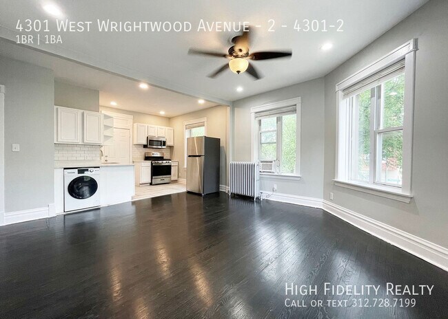 Building Photo - 4301 W Wrightwood Ave