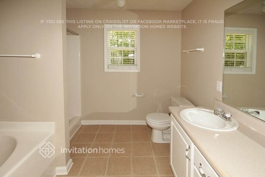Building Photo - 2720 Hidden Creek Dr SW