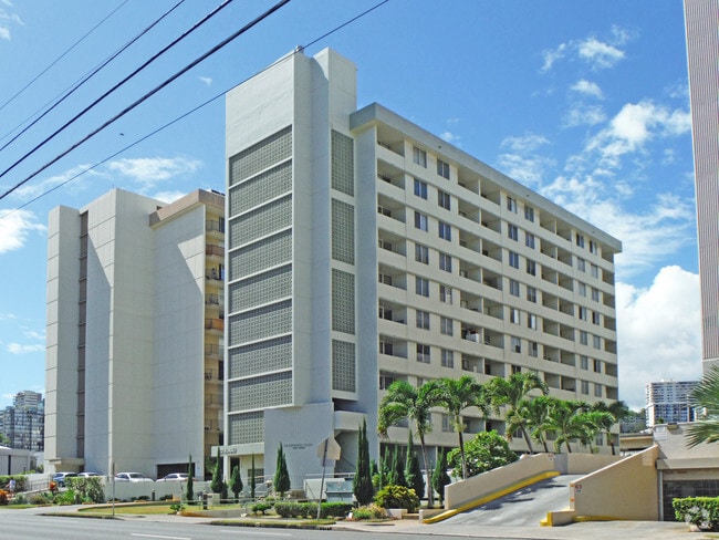 Building Photo - Kaahumanu Plaza