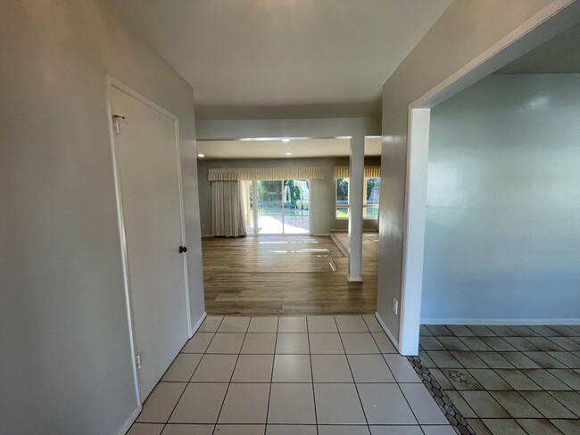 Building Photo - Welcome to Your New Home in West Hills- 4b...