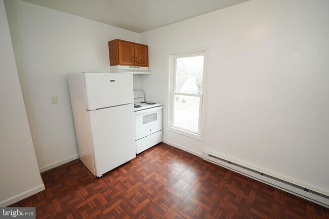 Building Photo - 417 Walnut St