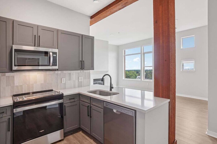 Primary Photo - The District at Hampden South