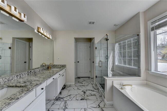 Building Photo - 100 Hawnley Trace