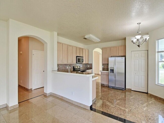 Building Photo - 4Bed/3Bath Executive Style Home~Pond View~...
