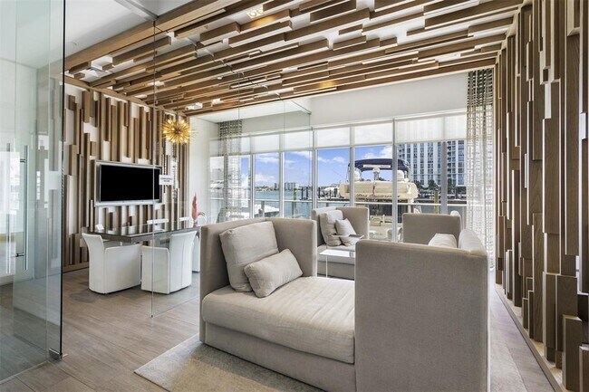 Building Photo - 17301 Biscayne Blvd