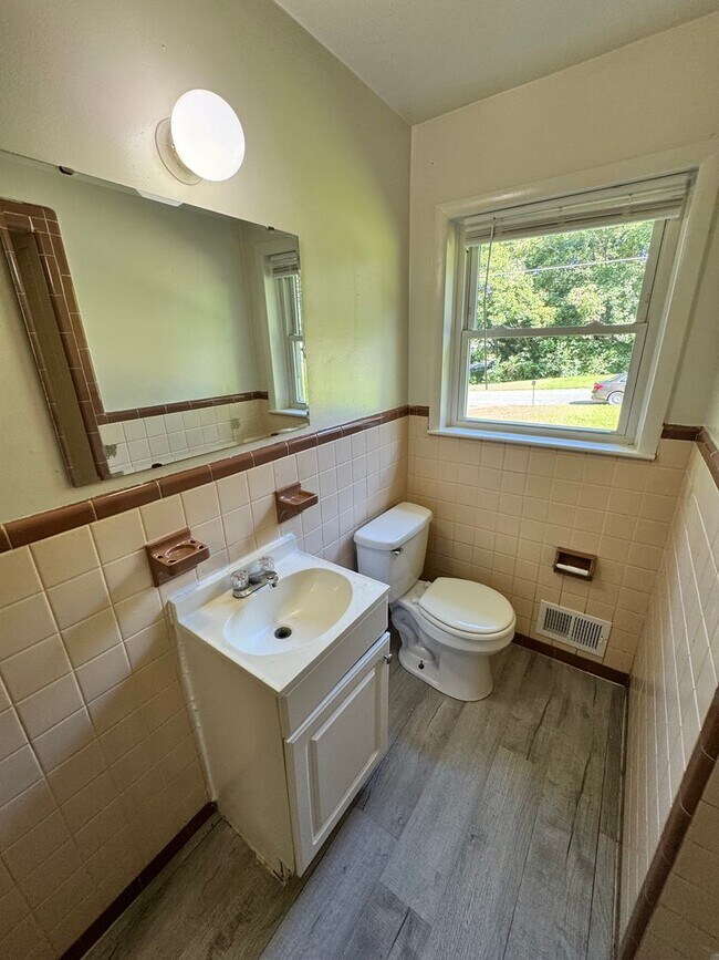 Building Photo - Close to uptown Shelby, NC (Still to compl...