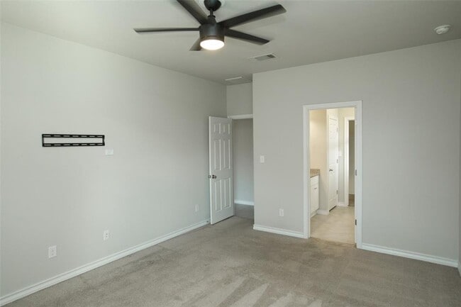 Building Photo - 8052 Massa Dr