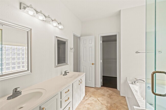 Building Photo - 20510 Pioneer Bend Ct
