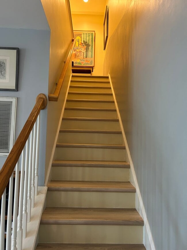 Building Photo - Fully Furnished: Stunning 3 - Bedroom 2.5 - Bath Townhome - Mt. Pleasant, SC