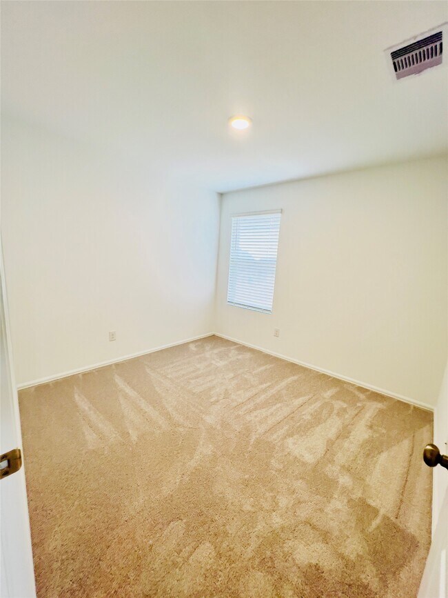 Building Photo - 27142 River Birch Ridge Dr