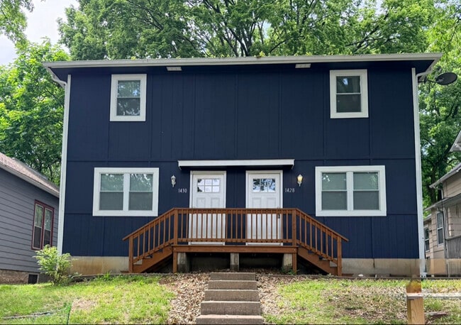 Building Photo - 1428 6th Ave