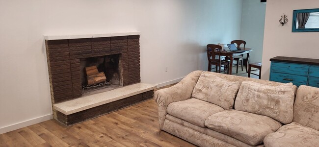 Building Photo - 480 E 4200 S