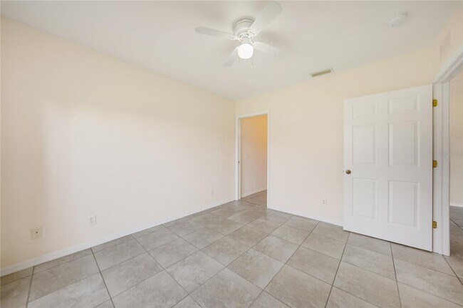 Building Photo - 2061 Willow Hammock Cir