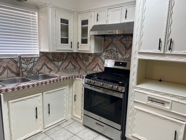 Building Photo - 10134 Kirkglen Dr