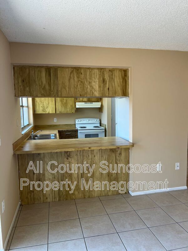 Building Photo - 2643 Country Grove Blvd