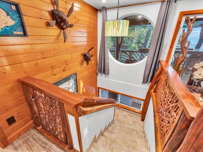 Building Photo - Oceanfront Estate: The Honolii Hale