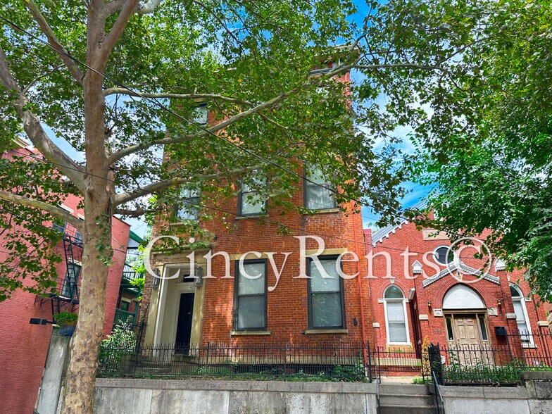 Primary Photo - 422 Clark St