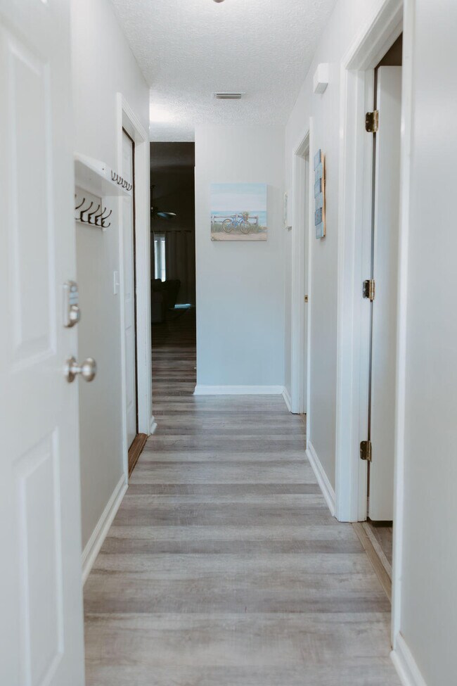 Building Photo - 11808 Cabana Ct