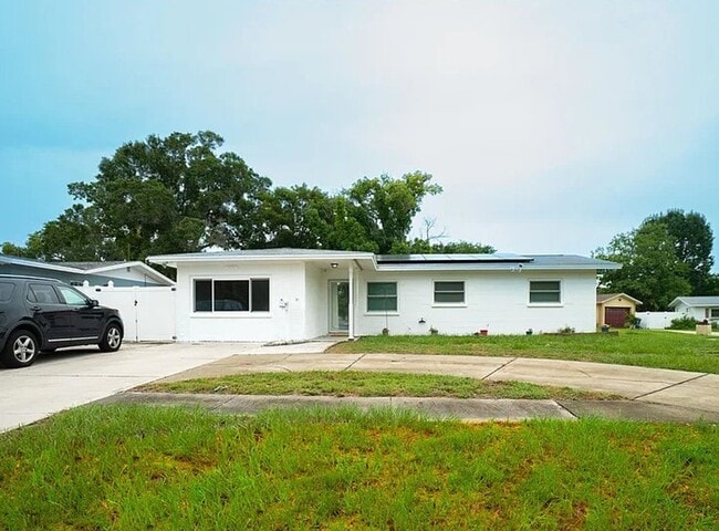Building Photo - Stylish Heated Pool House  Near the Beach