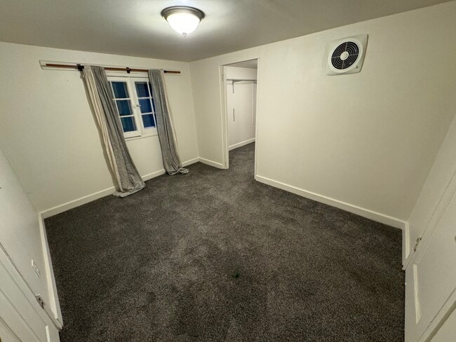 Building Photo - 654 1/2 N 100 E