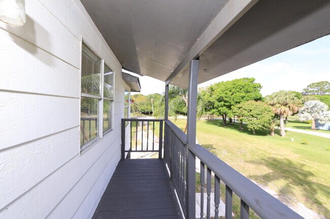 Building Photo - 4916 Silver Oak Dr