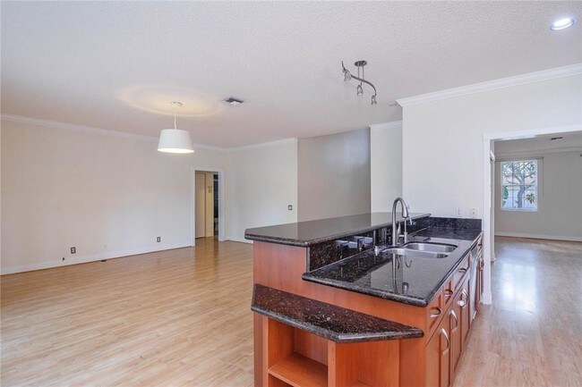 Building Photo - 4102 Pinewood Ln