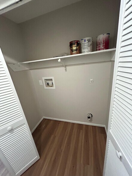 Laundry Room - 1600 Big Tree Rd