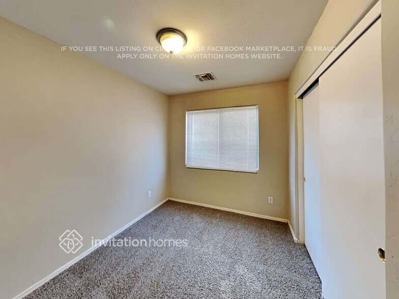 Building Photo - 1736 E Wood St