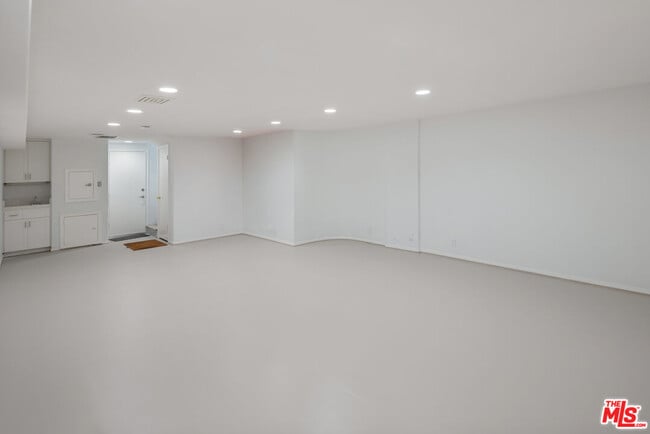 Building Photo - 1129 2nd St