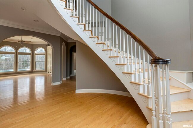 Building Photo - 3115 W Striegel Rd