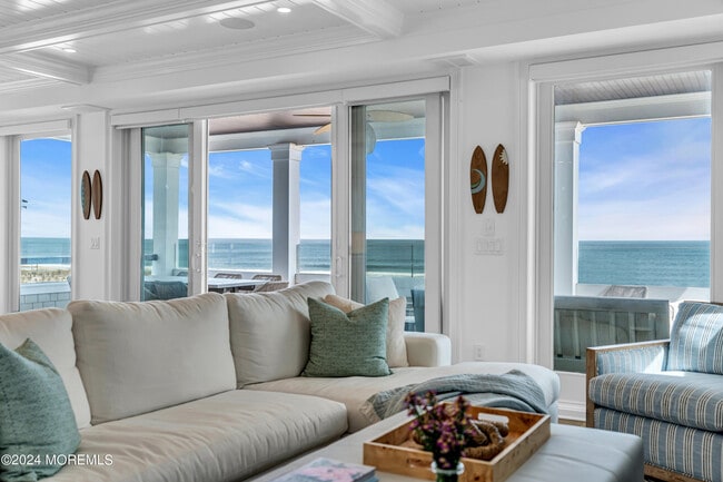 Building Photo - 3574 Ocean Terrace