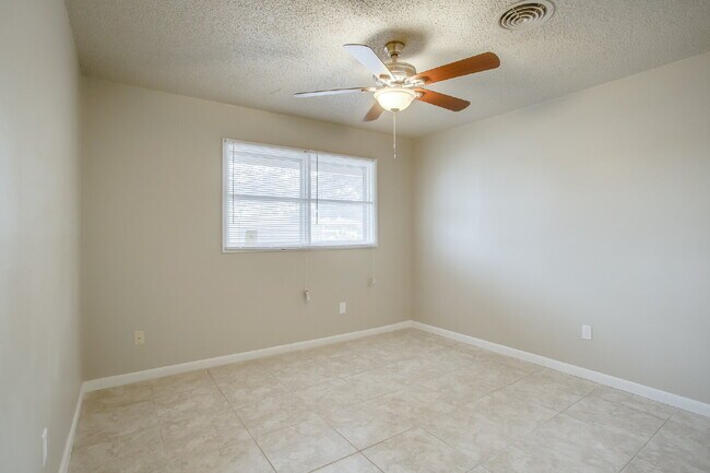 Building Photo - Spectacular Three Bedroom Home Nestled Nea...