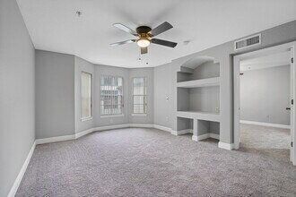 Building Photo - 8516 Island Breeze Ln
