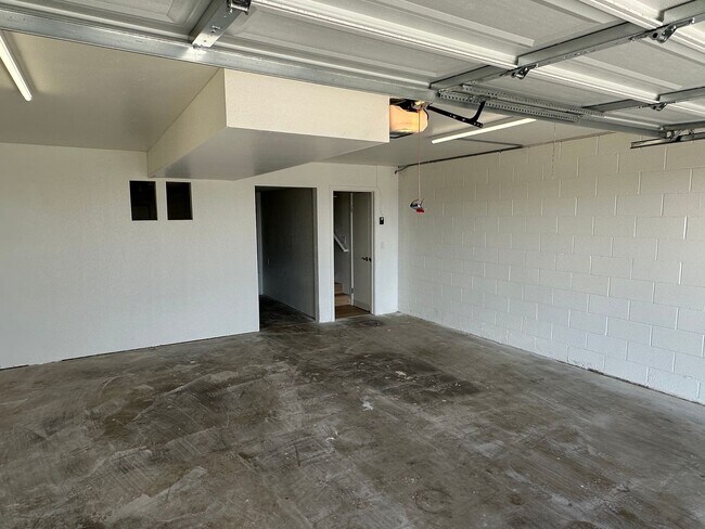 Building Photo - 2318 Geranium St