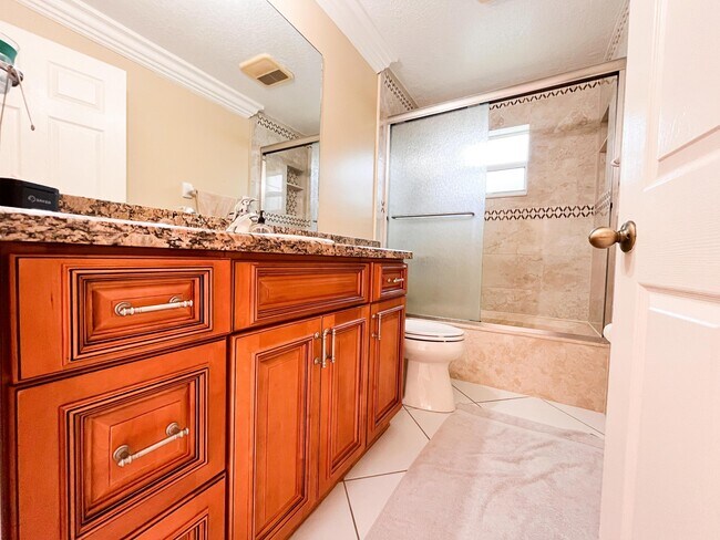 Building Photo - 1305 Monteray Way