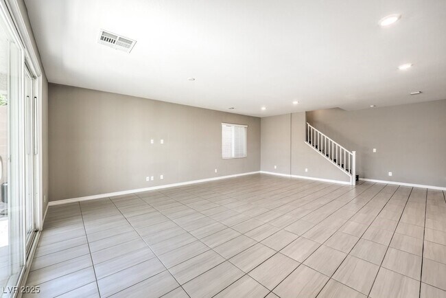 Building Photo - 10783 Searchers Ave