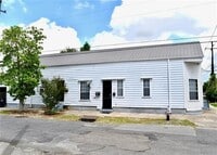 Building Photo - 2200 Valence St